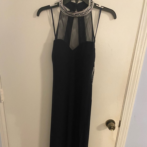 Prom Dress!! - Picture 2 of 8